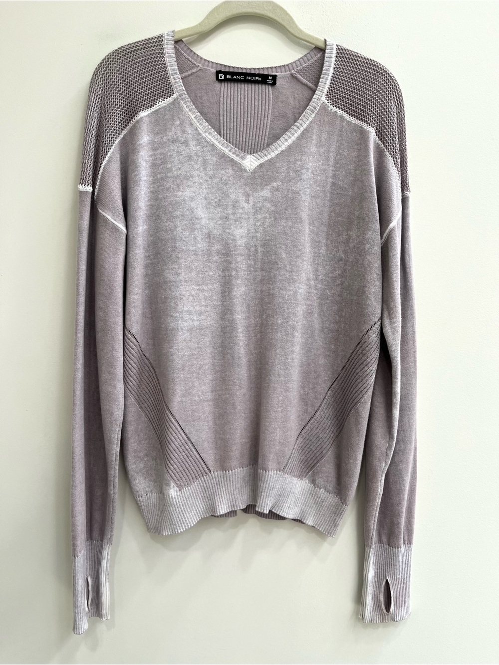 Blanc Noir V Neck Huntress Sweater Raindrops Heathered Purple Women's Medium